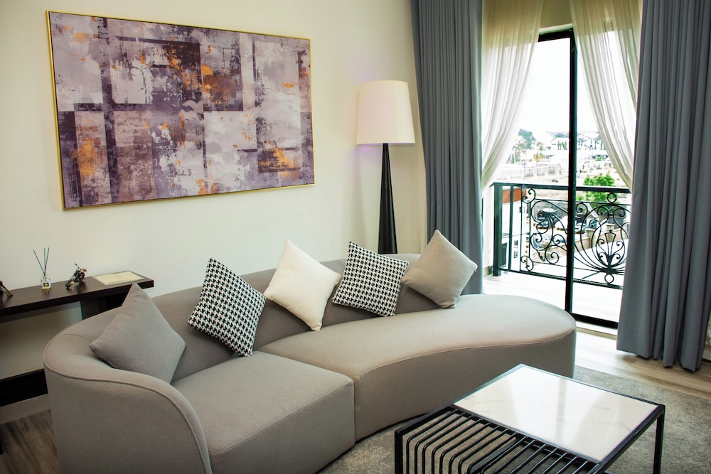 Business Suite, Balcony, City View photo 2