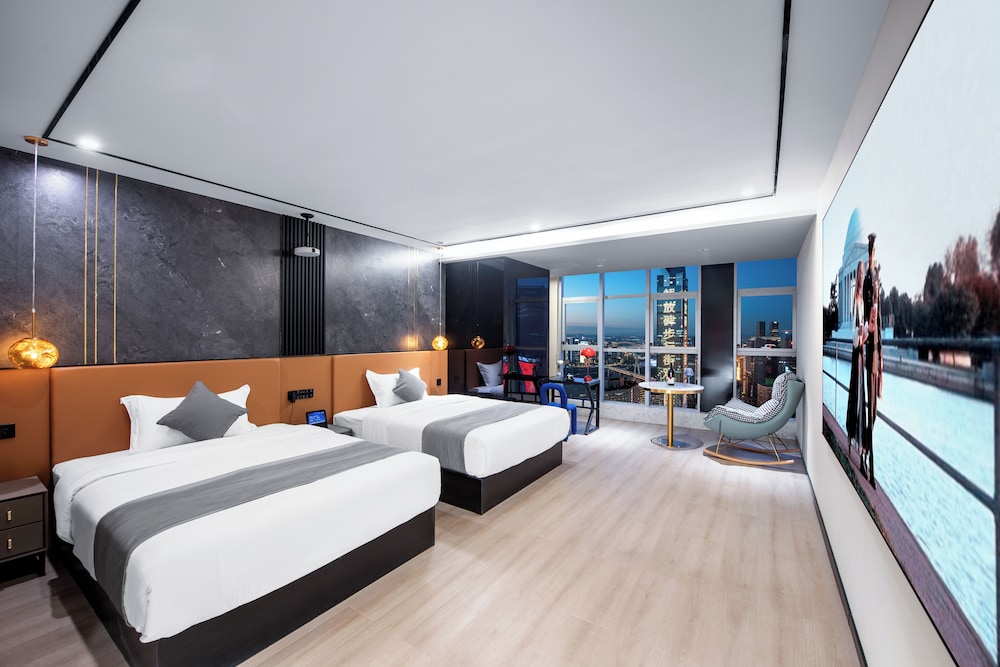 Comfort Twin Room, City View