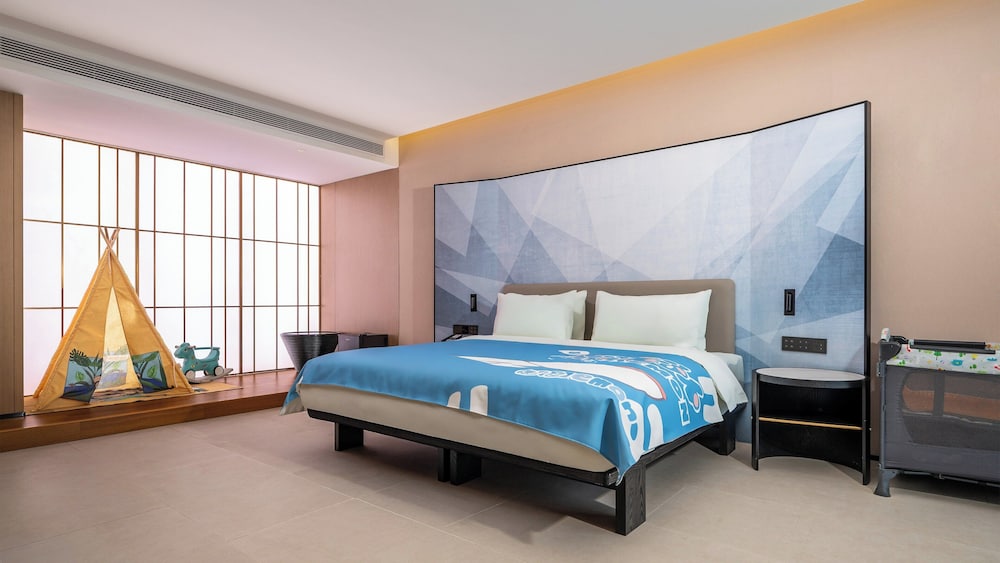 Standard Room, 1 King Bed