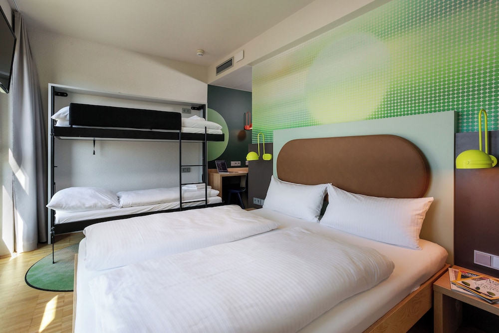 Standard Quadruple Room photo 2