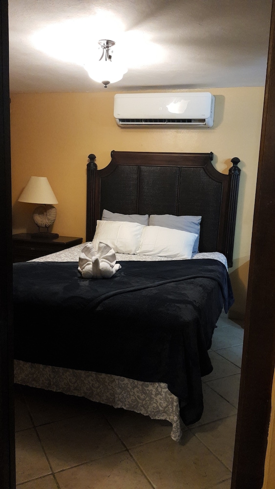 Deluxe Villa, 1 Queen Bed with Sofa bed, Non Smoking, Ocean View photo 1