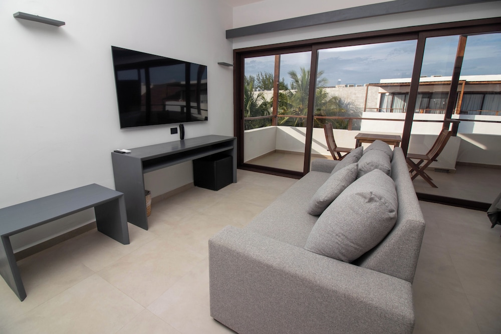 MINI SUITE - Photo 2