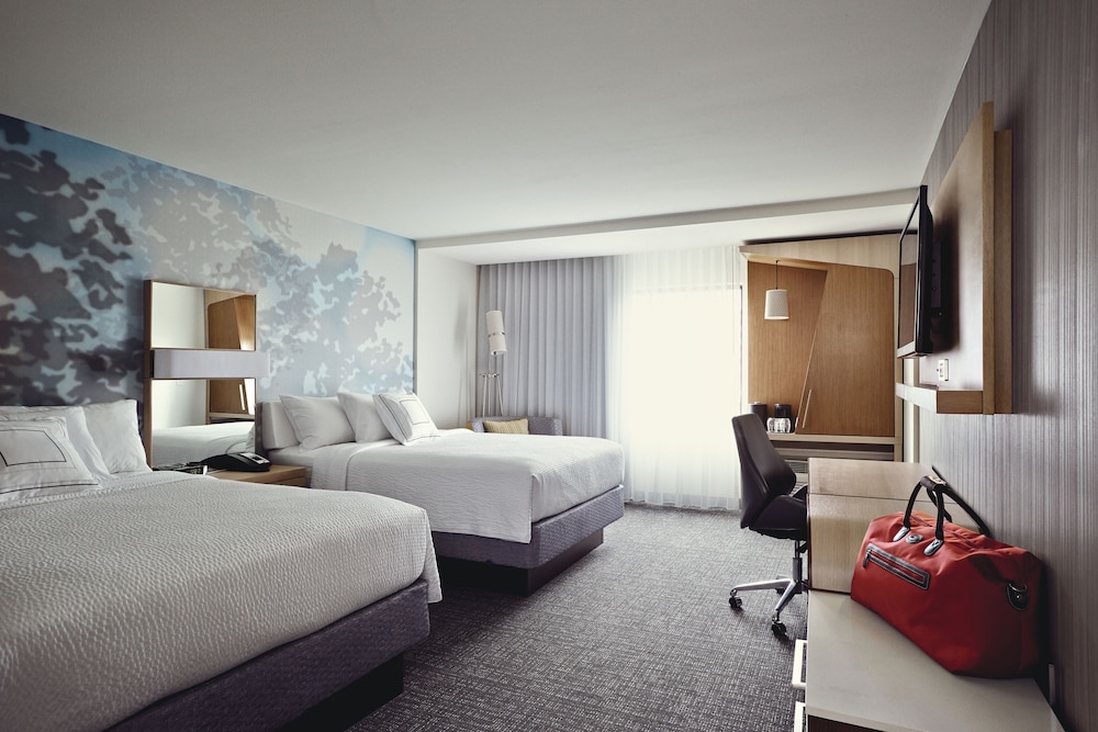 Room, 2 Queen Beds - Photo 2