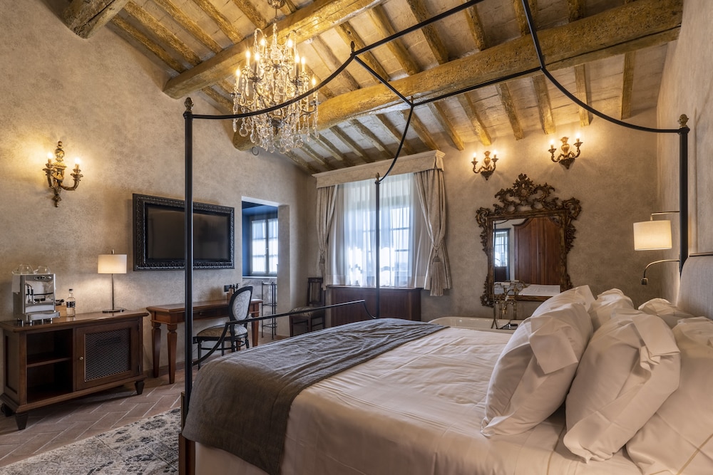Premium Suite - Photo 7
