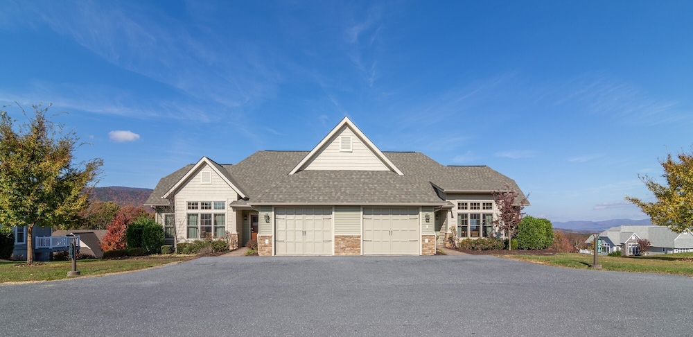 Condo, 4 Bedrooms