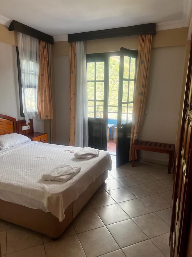 Standard Double or Twin Room, Mountain View - Photo 3