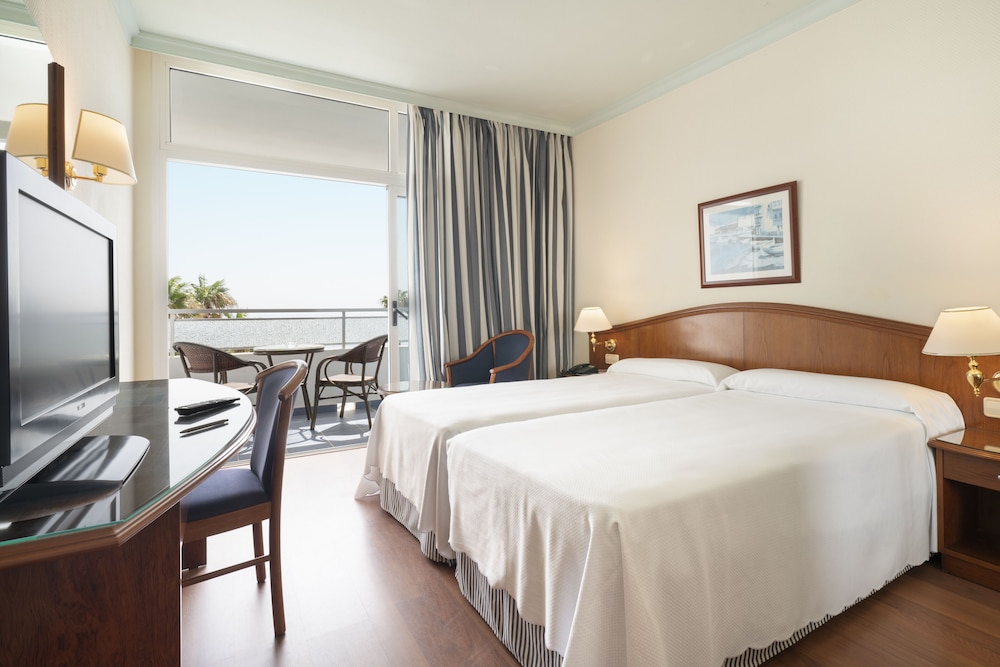 Double Room, Partial Sea View - Photo 1