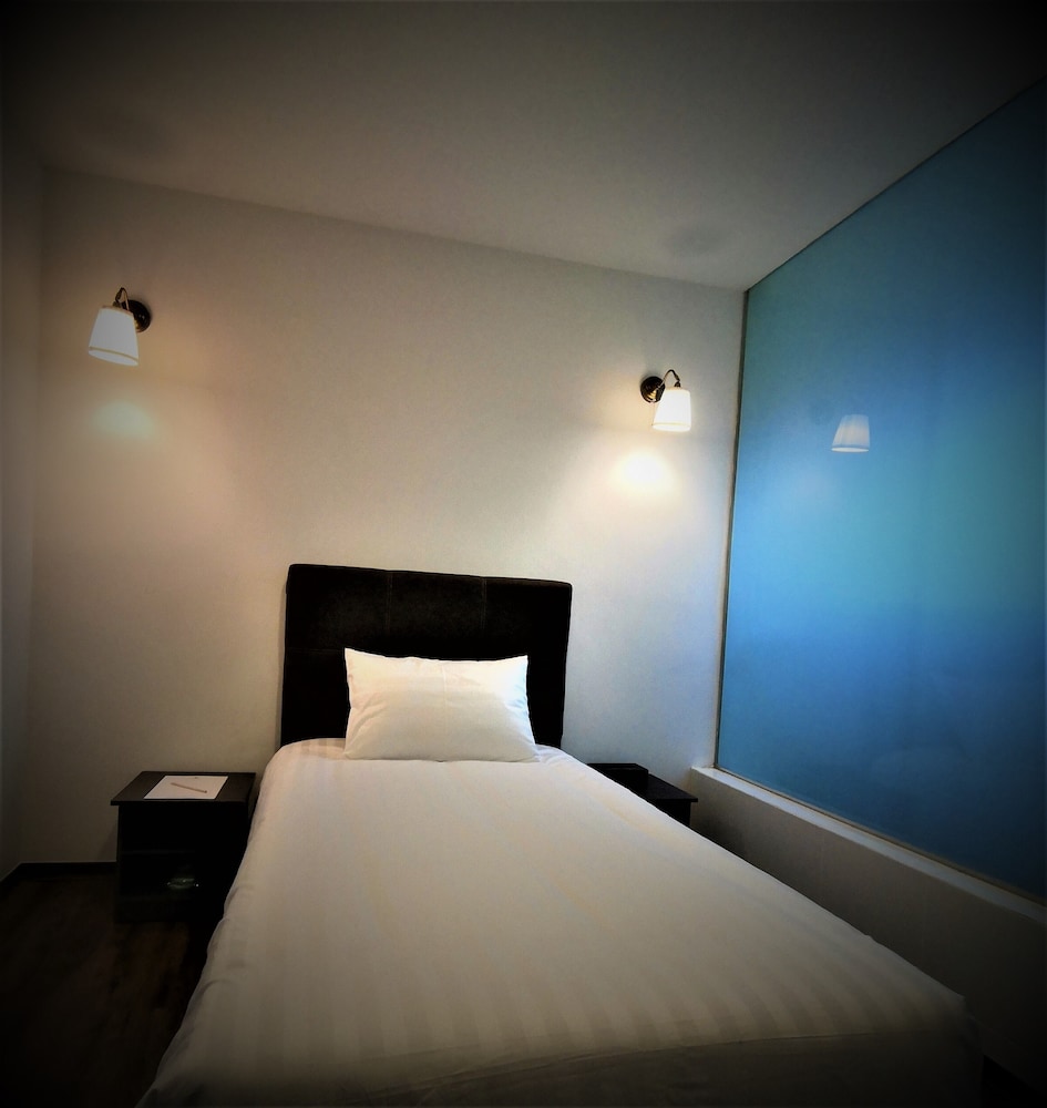 Superior Single Room - Photo 1