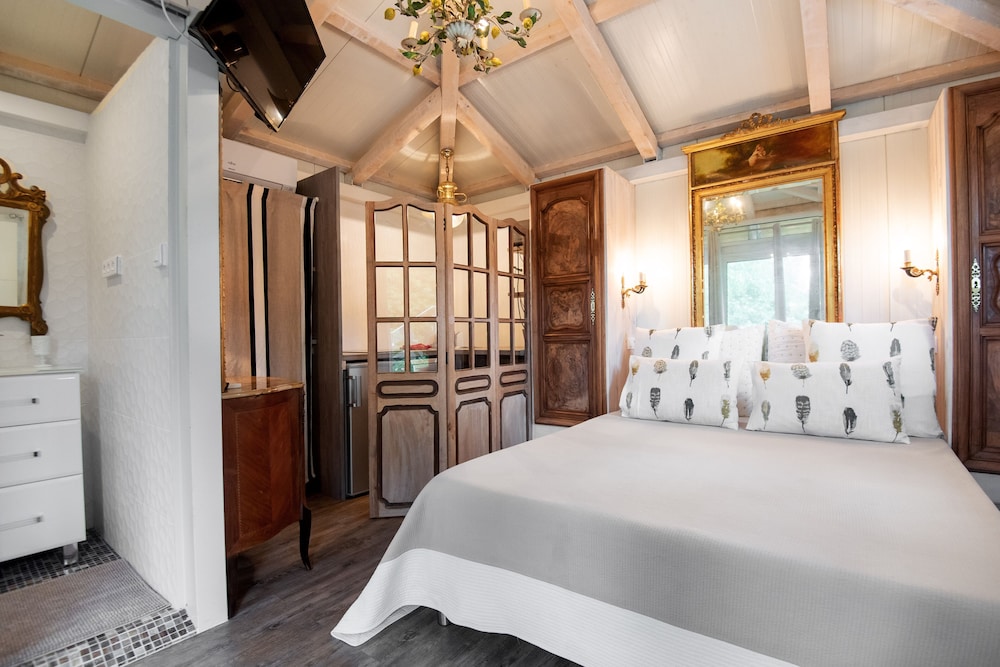 Superior Cottage, 1 Queen Bed (Le Perchoir)