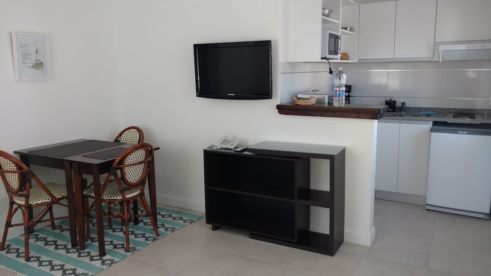 Standard Apartment, 1 King Bed with Sofa bed, Private Bathroom photo 2