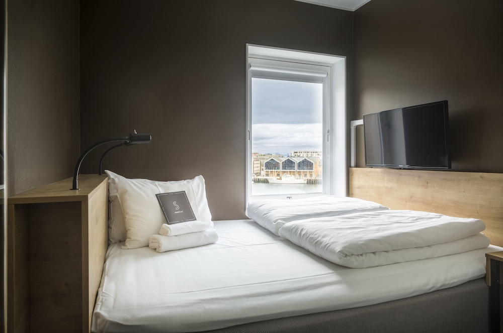 Double Room, 1 Queen Bed, Harbor View