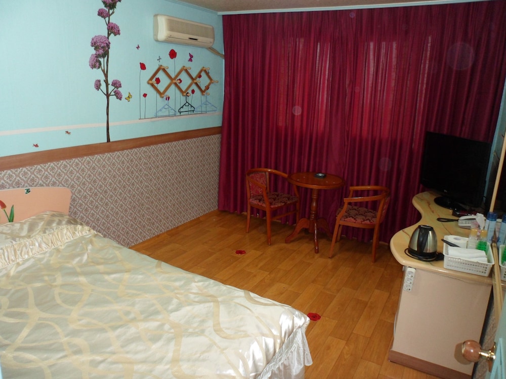 Basic Double Room photo 3