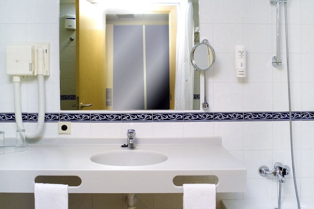 Superior Double or Twin Room photo 3