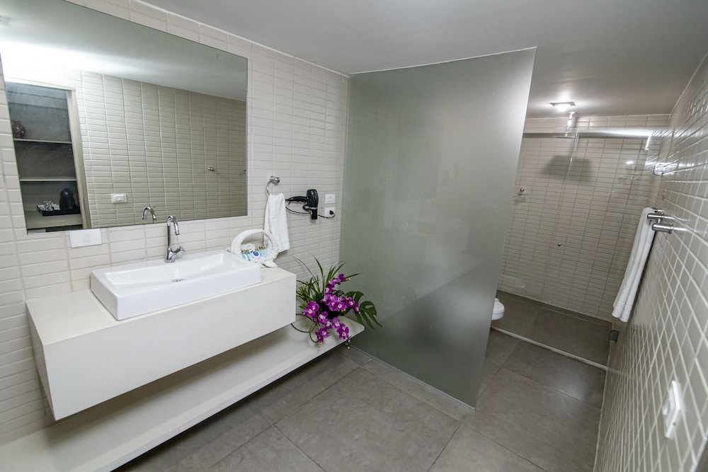 Suite Presidencial com Varanda Lateral e Jacuzzi thumbnail 6