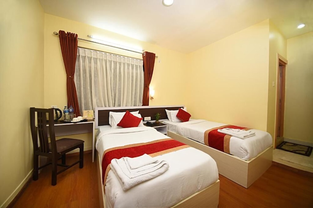 Standard Twin Room - Photo 1