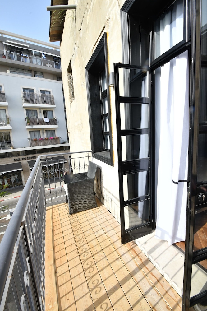 Superior Double Room, Private Bathroom - Photo 12