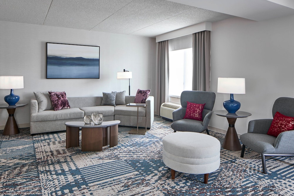 Junior Suite, 1 King Bed with Sofa bed