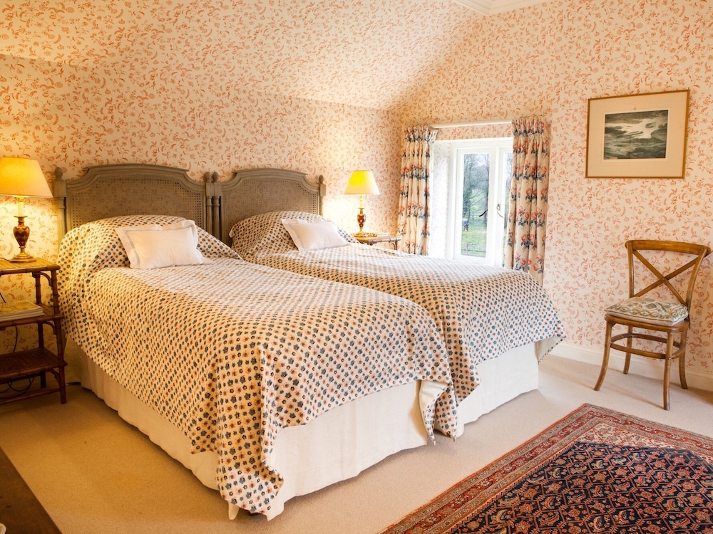 Twin Room, Private Bathroom (Pink Room) photo 1