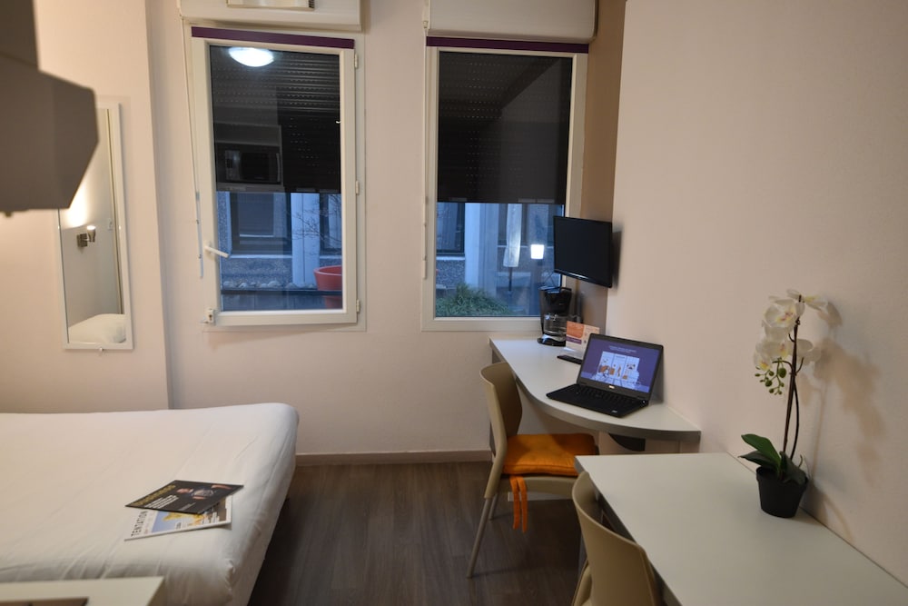Standard Studio, 1 Double Bed (Lit Double), photo 6