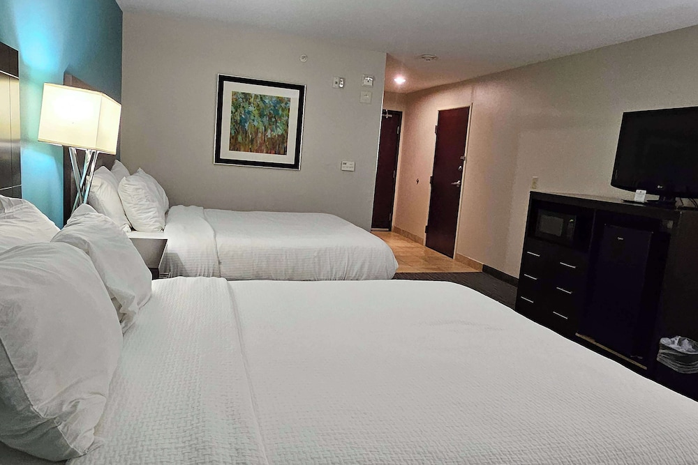Room, 2 Queen Beds, Non Smoking - Photo 2