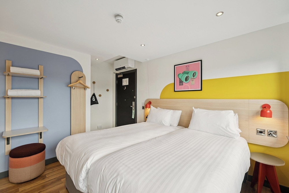 Room (Cosy)