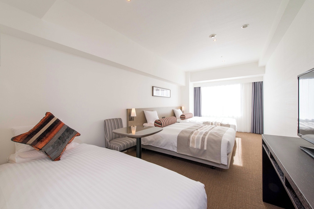 Superior Twin Room with Sofa Bed, Non Smoking, No Cleaning Service photo 1