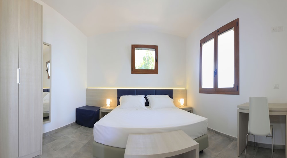 Apartment, 1 King Bed with Sofa bed, Sea View photo 2