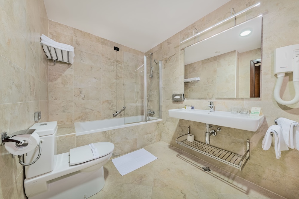 Standard Double Room, 1 King bed - Photo 7