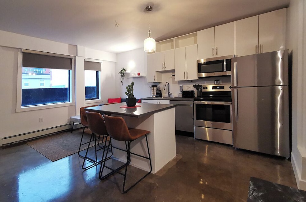 Suite, 2 Bedrooms, Kitchen, City View, photo 6