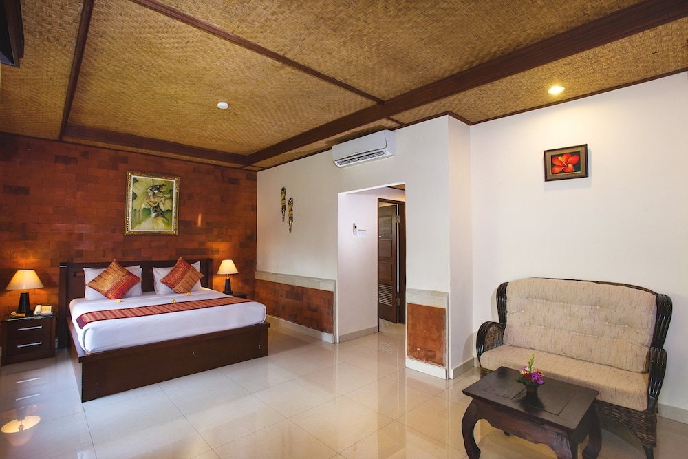 Deluxe Double or Twin Room thumbnail 5