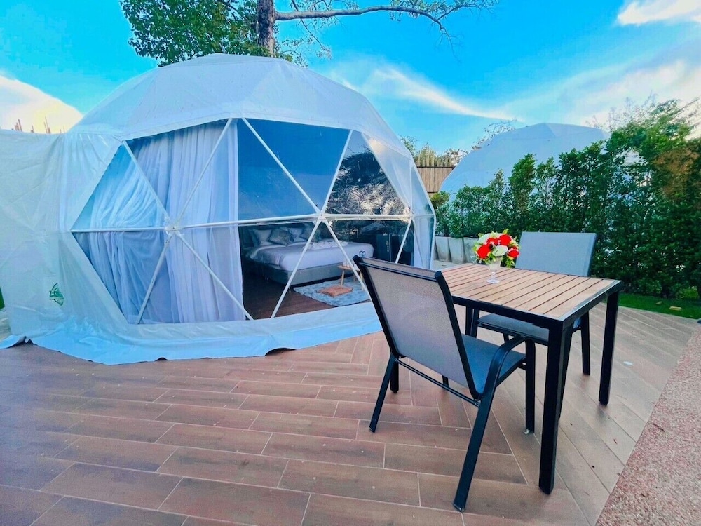 Signature Suite