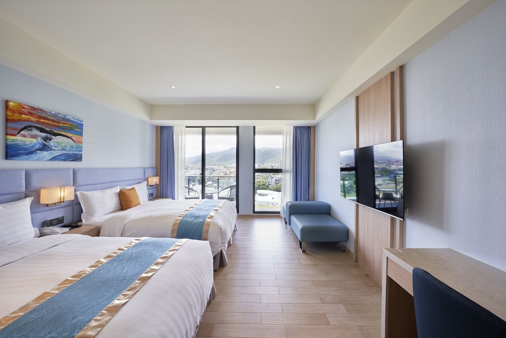 Mountain View Quadruple Room