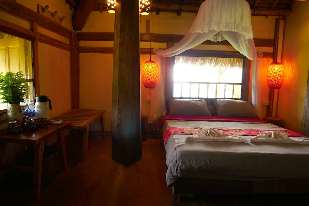 Standard Triple Room, Shared Bathroom photo 1