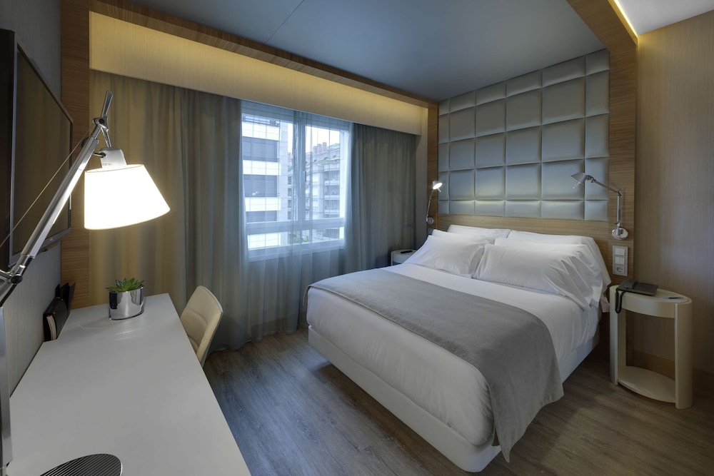 Premium Room (Extra Bed 3 Adults) - Photo 3