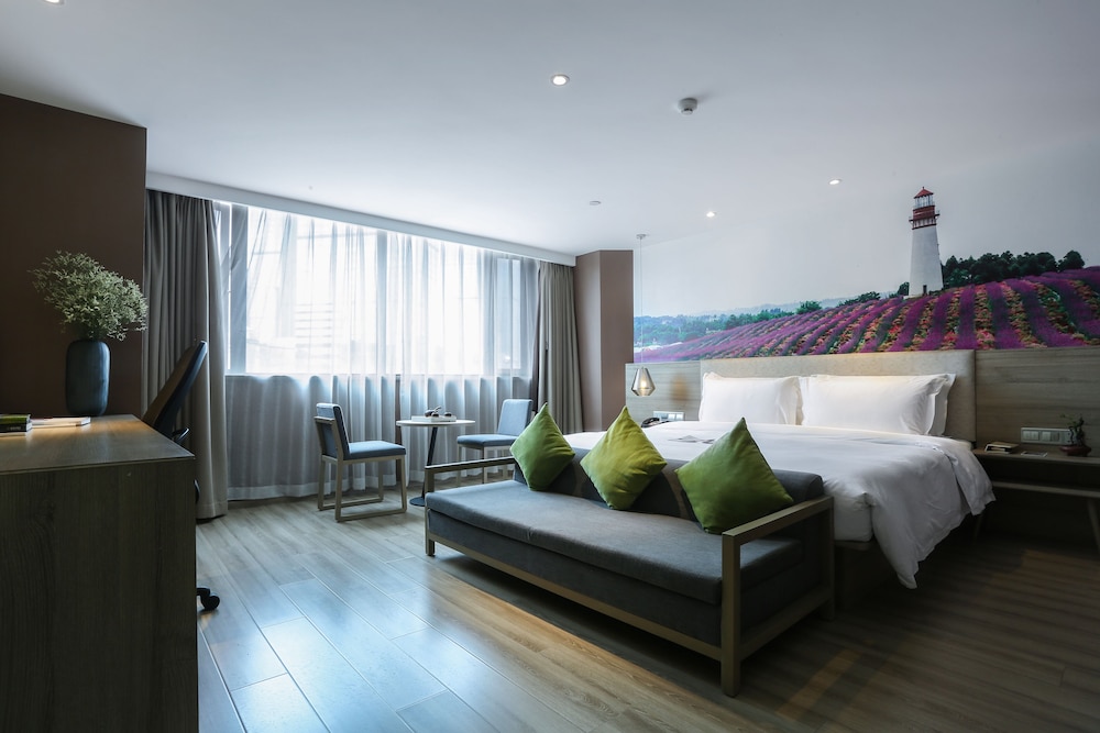 Deluxe Suite photo 1