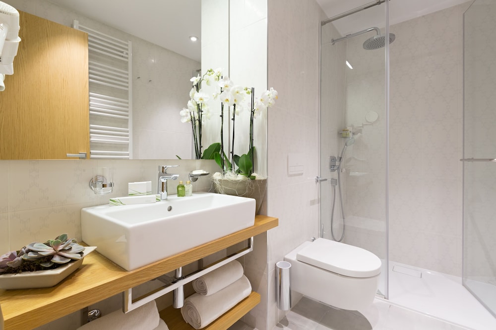 Superior Suite - Photo 4