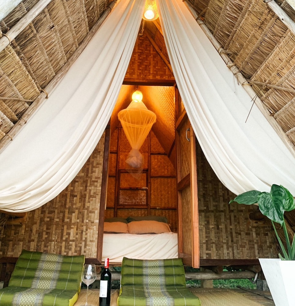 Deluxe Bungalow photo 1