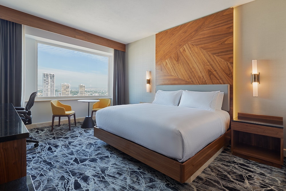 Deluxe Room - Photo 1
