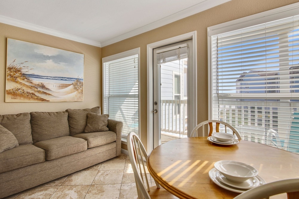 Condo, 1 Bedroom
