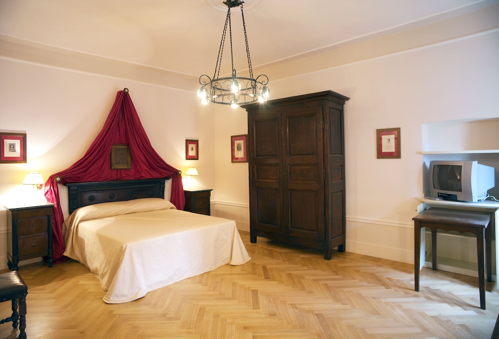 Junior Suite (Deluxe) photo 2