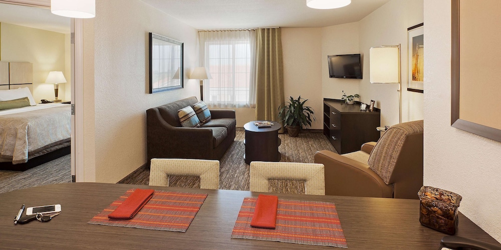 Suite, 1 Queen Bed with Sofa bed (One Bedroom) photo 1