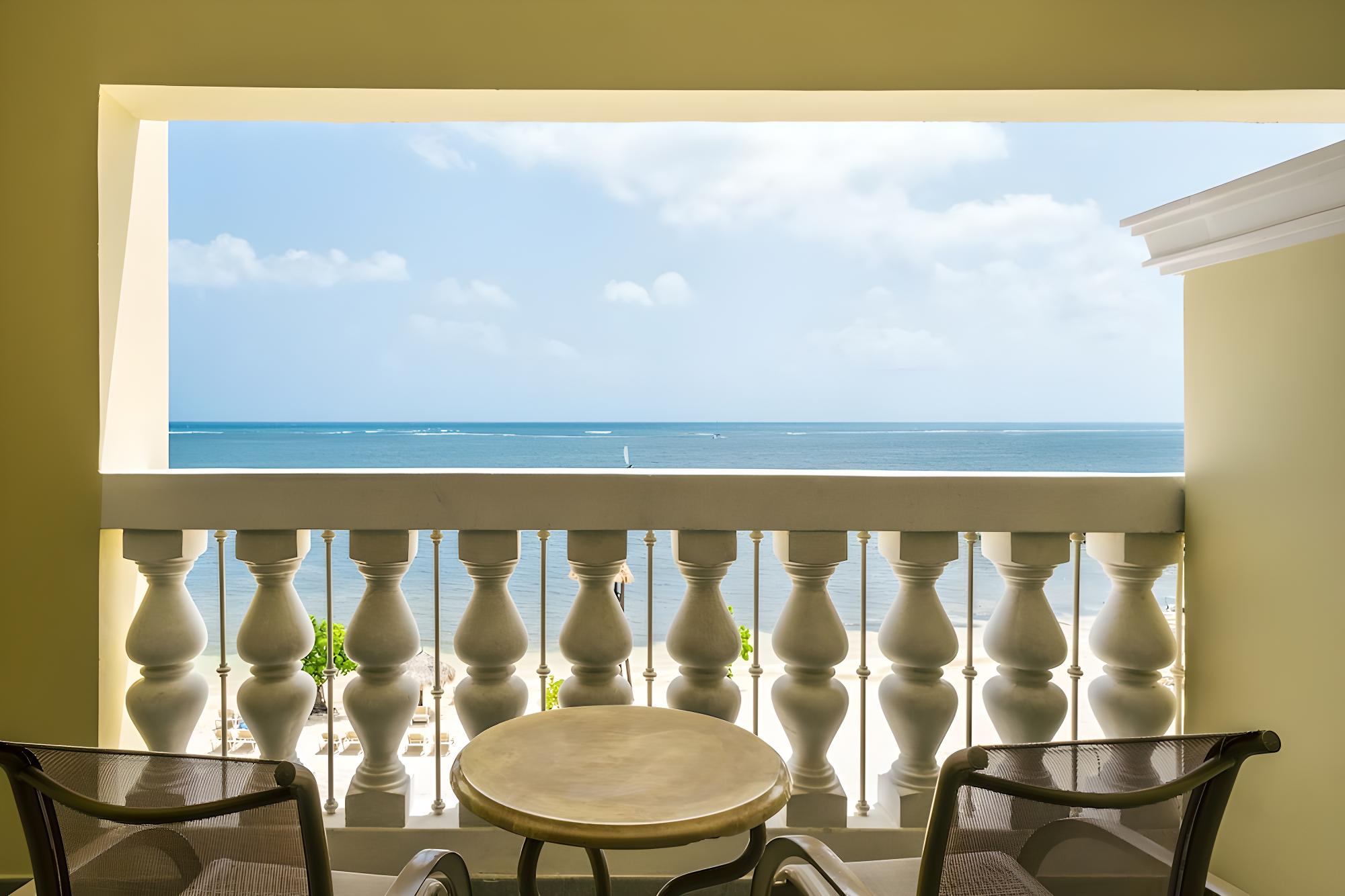Junior Suite, Oceanfront photo 2