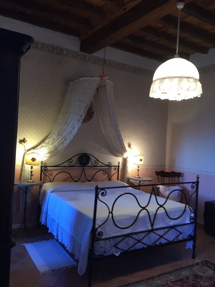 Deluxe Double Room, 1 Queen Bed photo 1