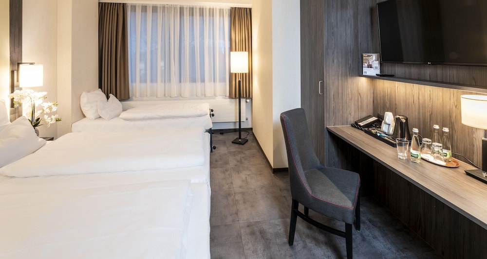 Superior Room, Multiple Beds photo 2