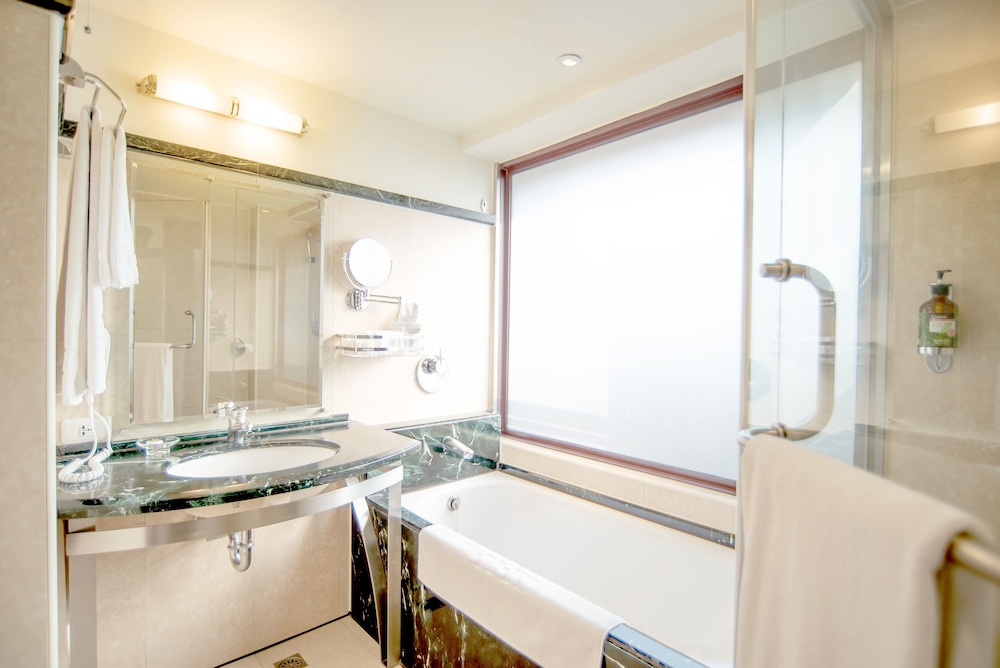 Family Suite, 2 Double Beds - Photo 5