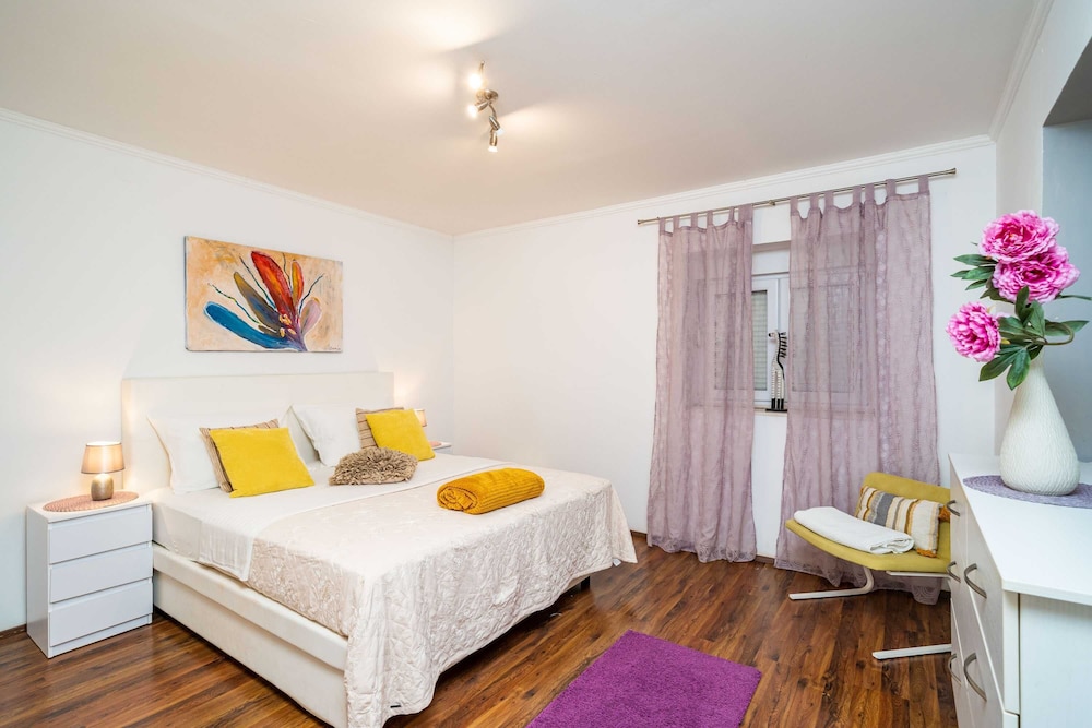 Comfort Apartment, 2 Bedrooms, Terrace, Sea View photo 1
