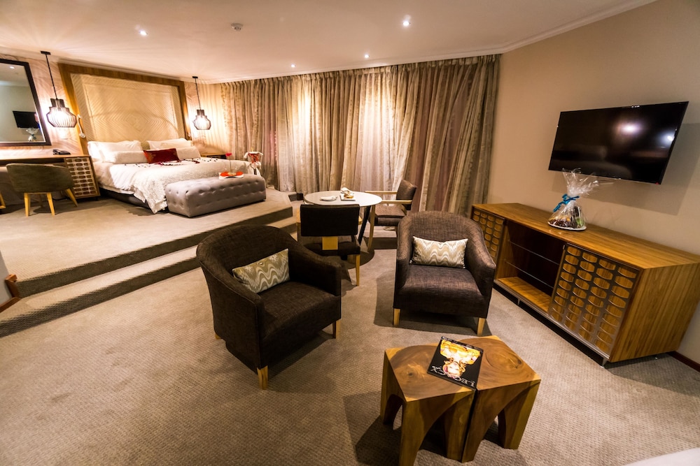 Executive King Suite photo 3
