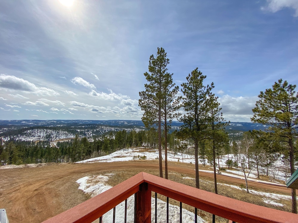 Grand Villa, Multiple Bedrooms, Hot Tub, Mountain View photo 3