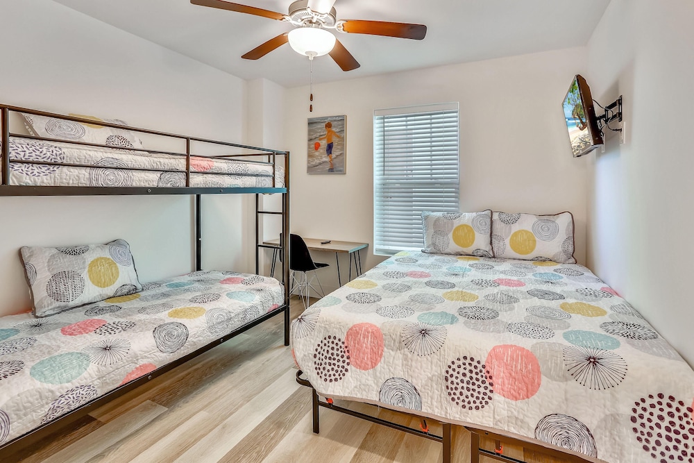 Condo, Multiple Beds (Madeira Del Mar 305) photo 2
