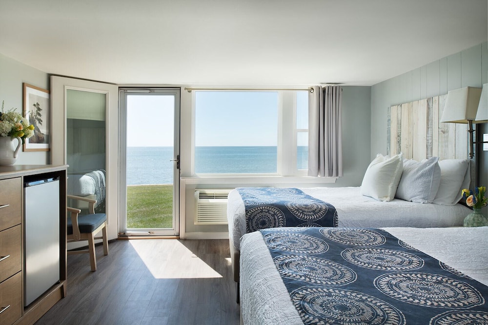 First Floor, Ocean View, Lower Building, 2 Doubles